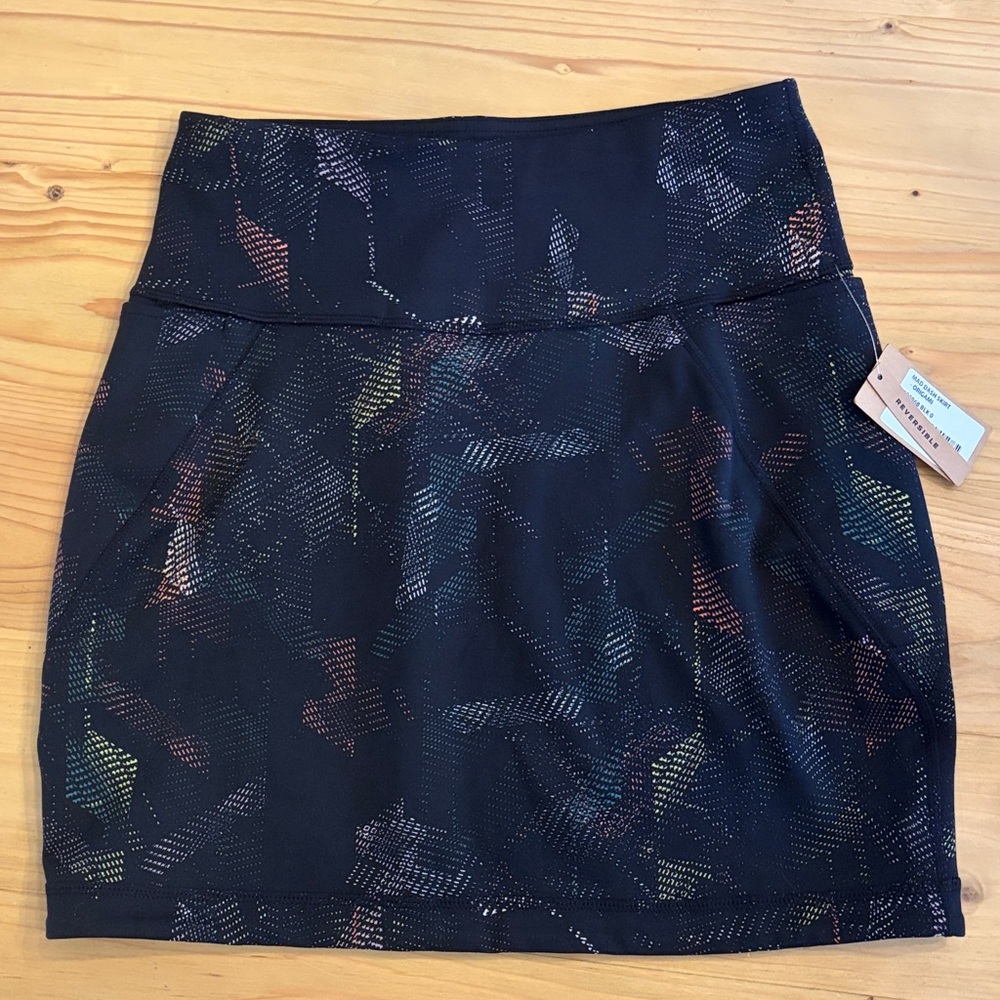 NWT Title Nine Mad dash reversible skirt women’s XS gym pickleball tennis